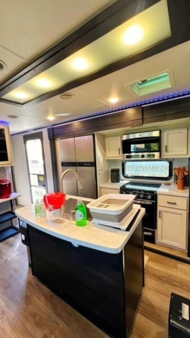 Luxury Glamping Near Idaho Event Center In Nampa Apartment Bagian luar foto